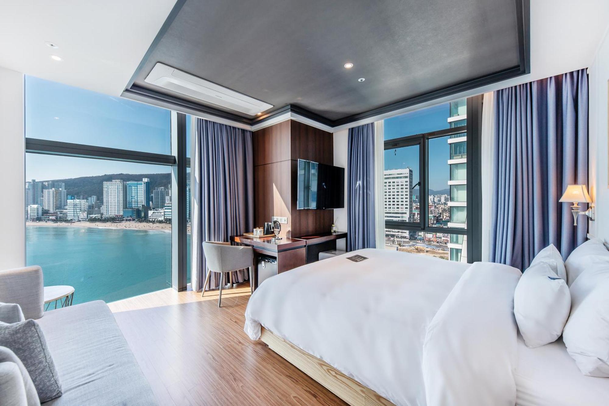 H Avenue Gwanganri Beach Busan Exterior photo
