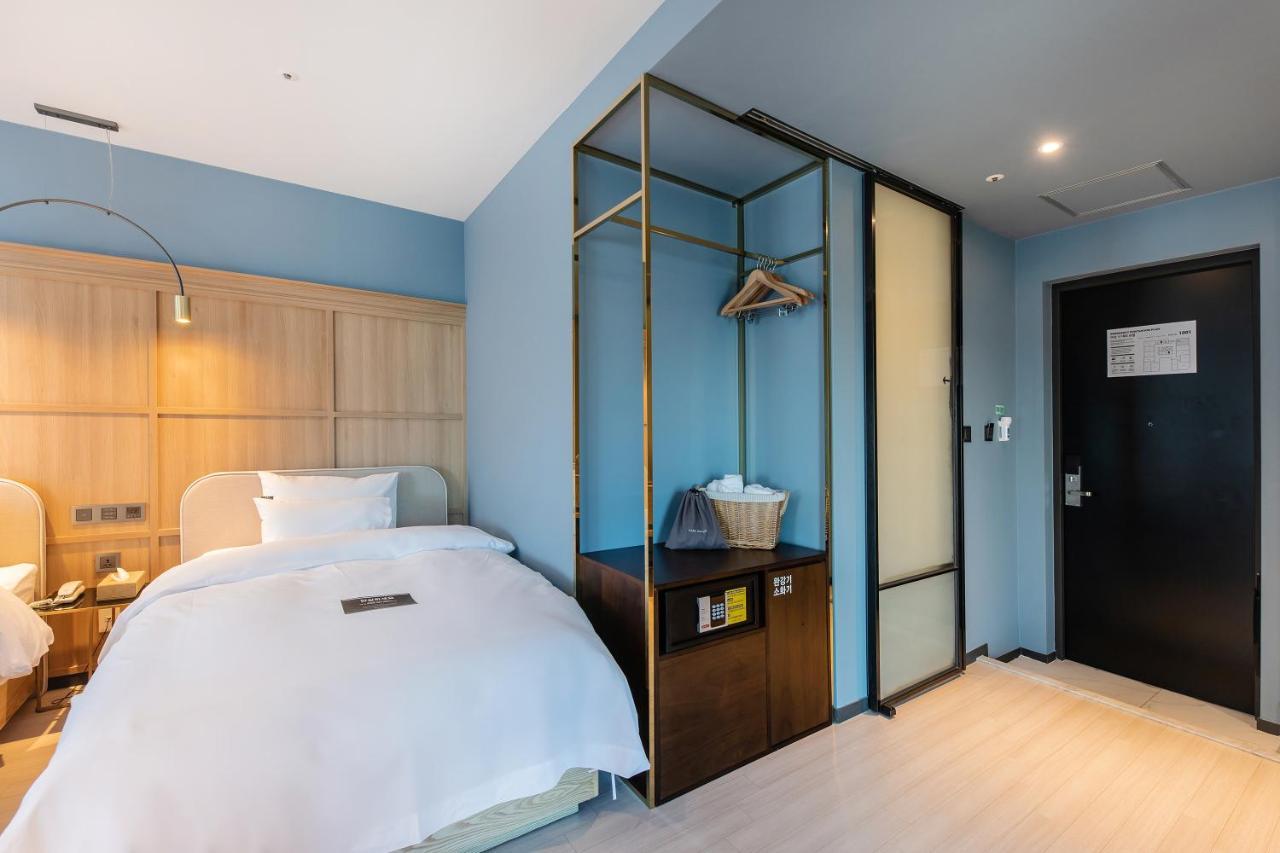 H Avenue Gwanganri Beach Busan Exterior photo