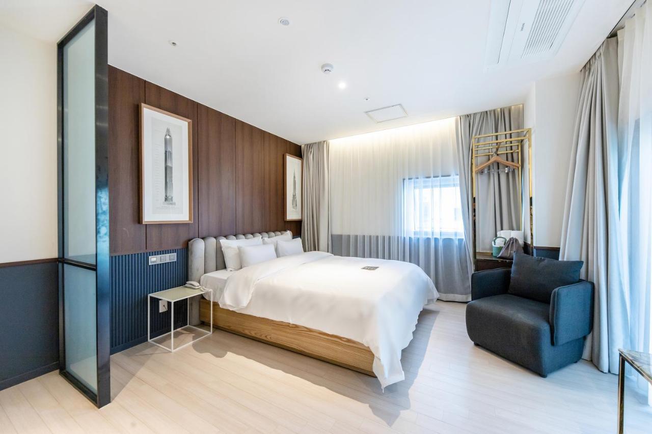 H Avenue Gwanganri Beach Busan Exterior photo