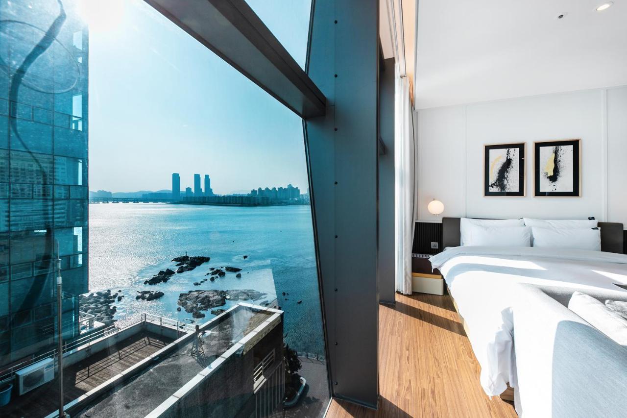 H Avenue Gwanganri Beach Busan Exterior photo